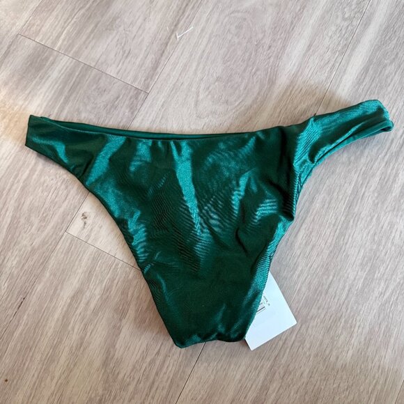 Dippin’ Daisys Hunter Green Bikini Set Top and Bottom Size M NWT - Picture 8 of 8